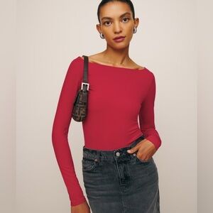 Reformation Wiley Knit Top in Red / Lipstick Size M